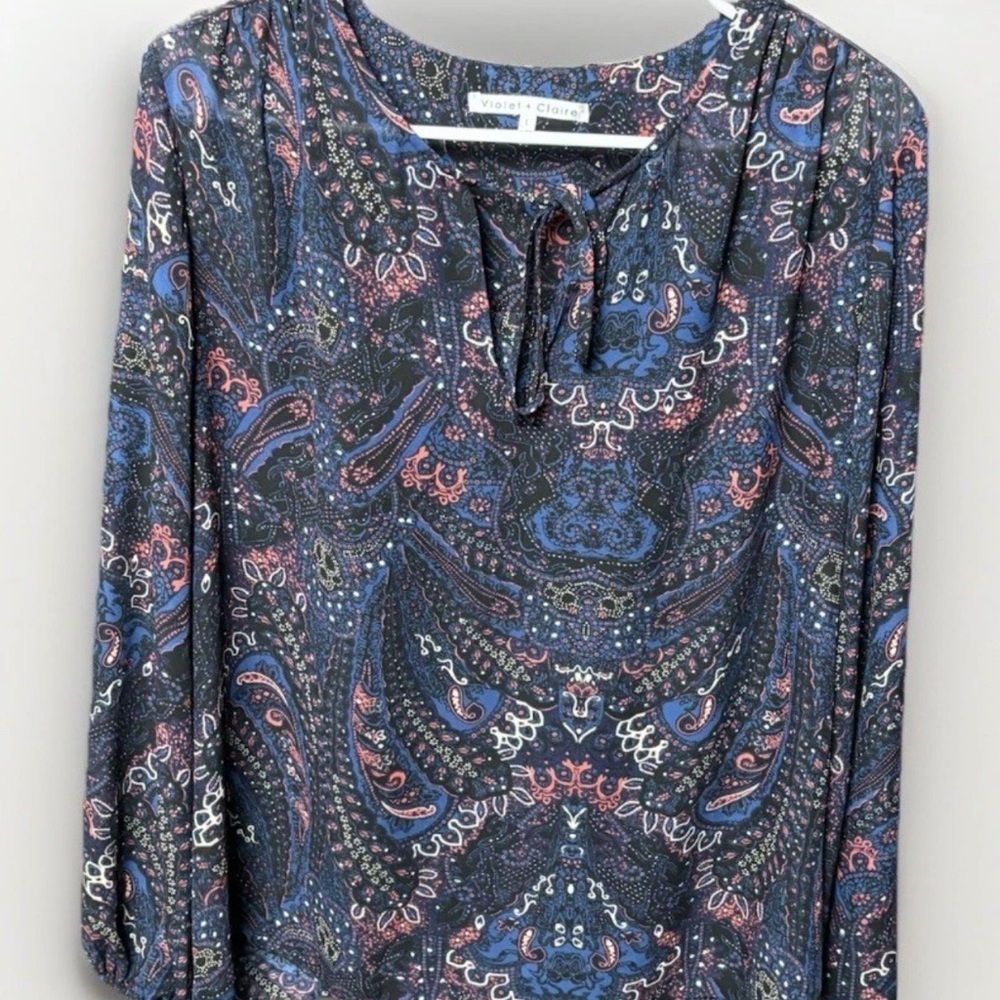 Women’s Violet+Claire Snow Paisley Print Blouse Size Large